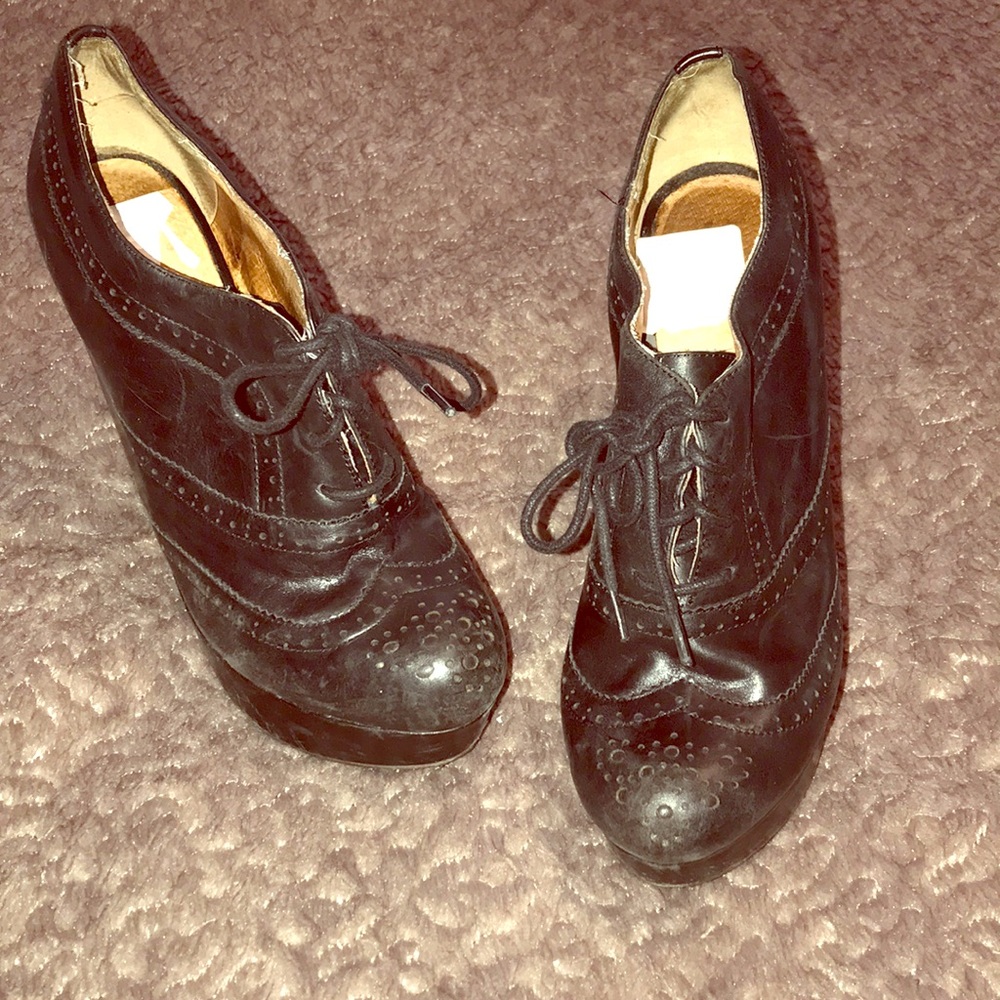 Also wedge heel